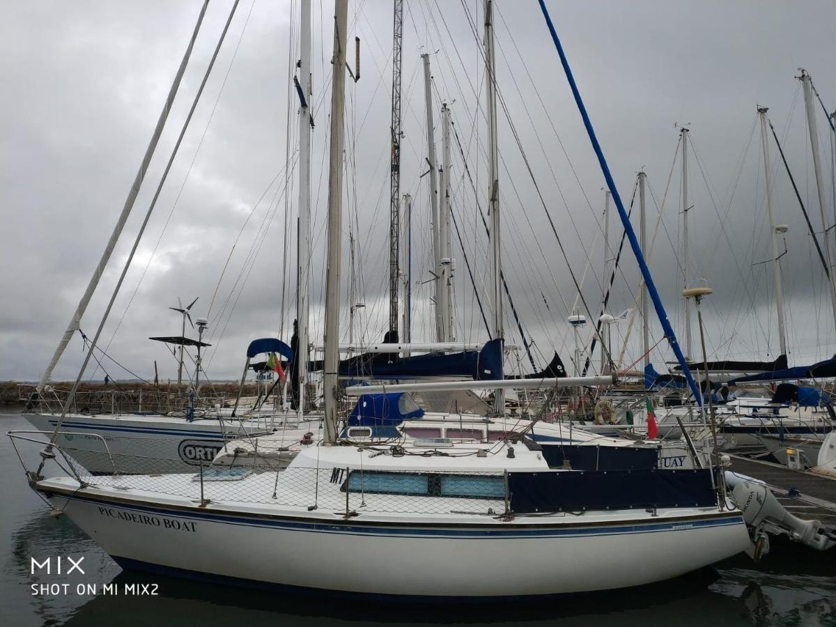 Bateau-hôtel New Wave 